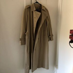 BURBERRY VINTAGE COAT